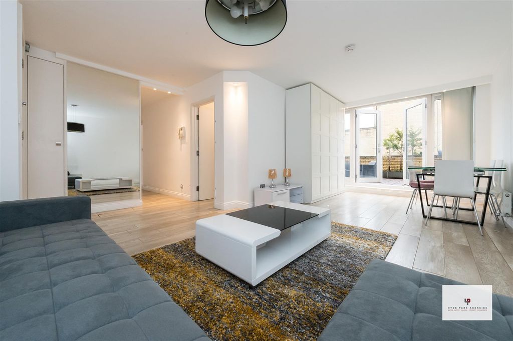 Property photo 1 of 14 The Colonnades 166-006 Hr - Hpa.Jpg