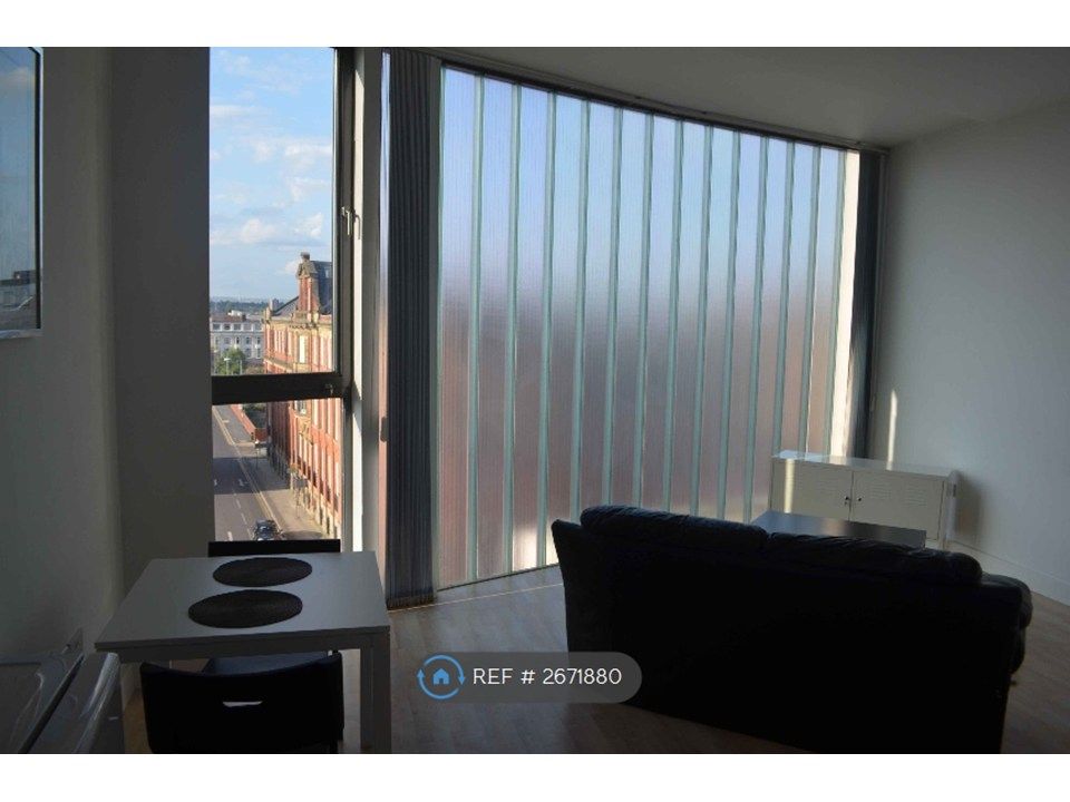 Property photo 2 of 10 Living Room