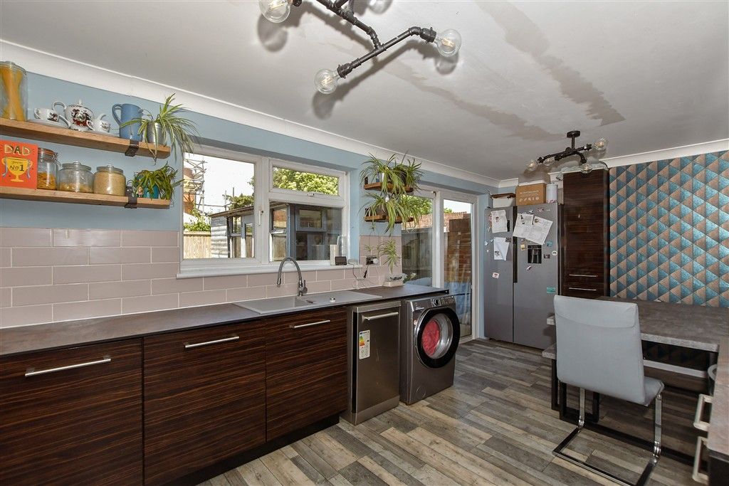 Property photo 2 of 9 Kitchen/Diner