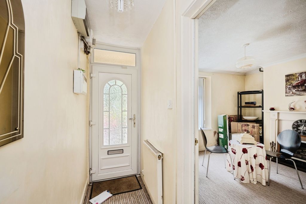 Property photo 3 of 19 Pbox-Img.Jpg