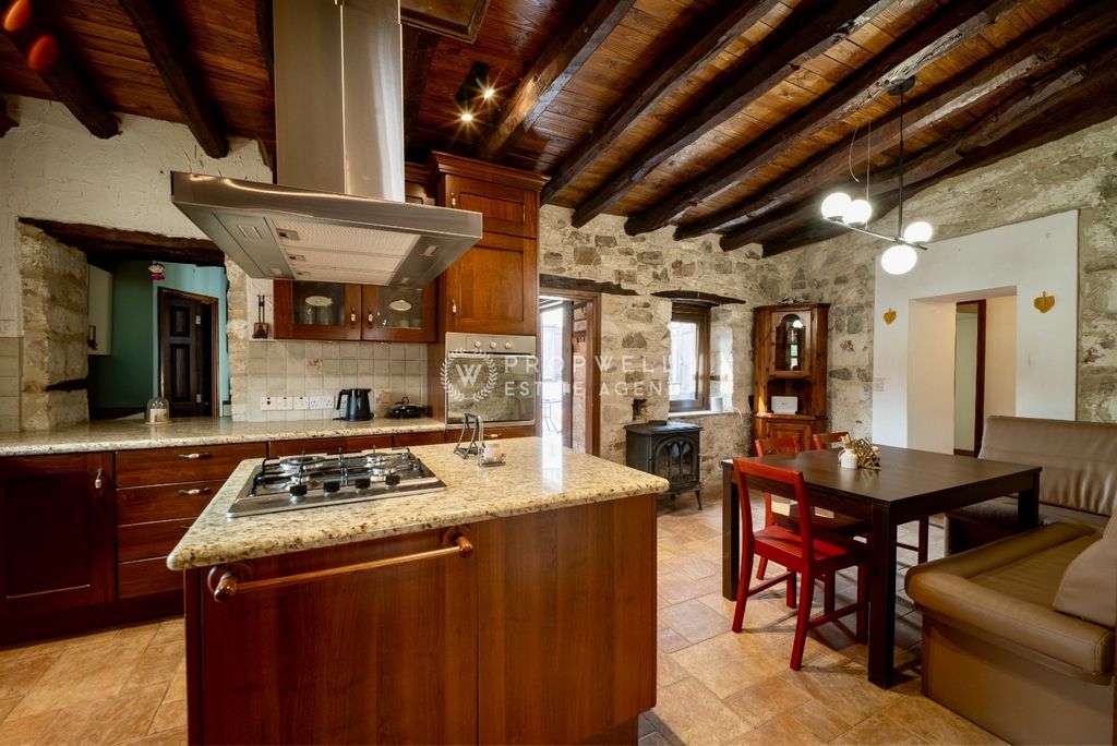 Property photo 1 of 27