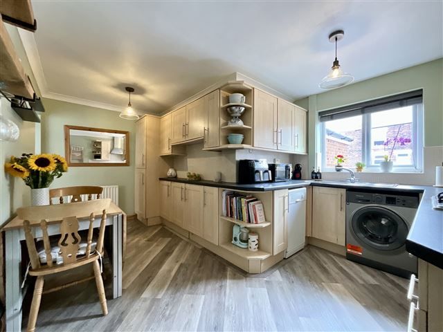 Property photo 1 of 16 Kitchen/Diner