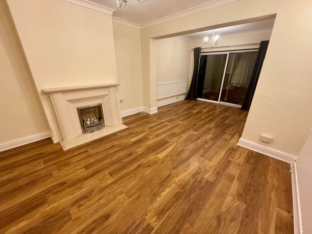 Property photo 3 of 10 Picture No. 06