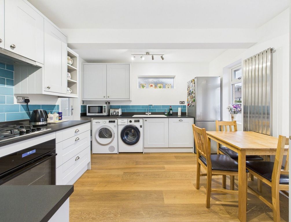 Property photo 2 of 24