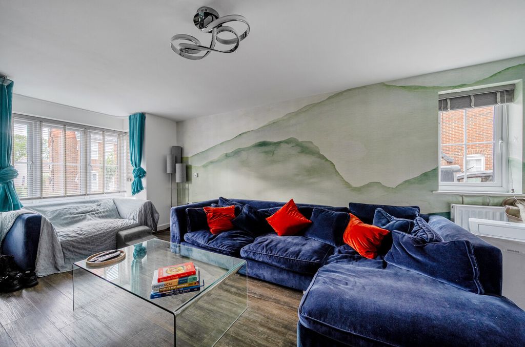 Property photo 3 of 15 14-6A6B8498Ec31B-...