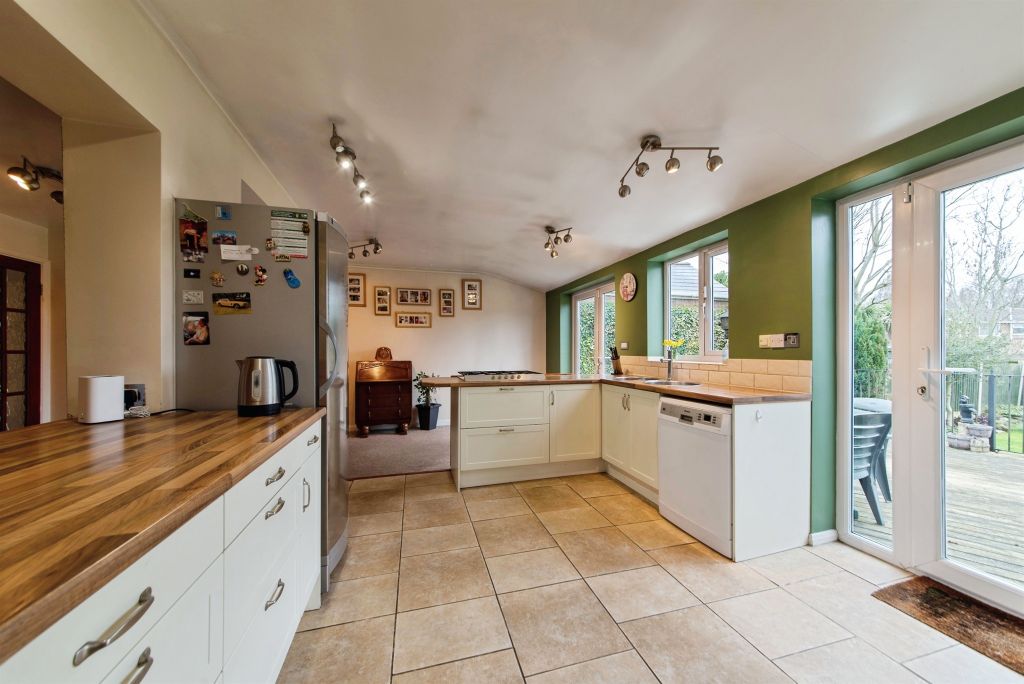 Property photo 3 of 28