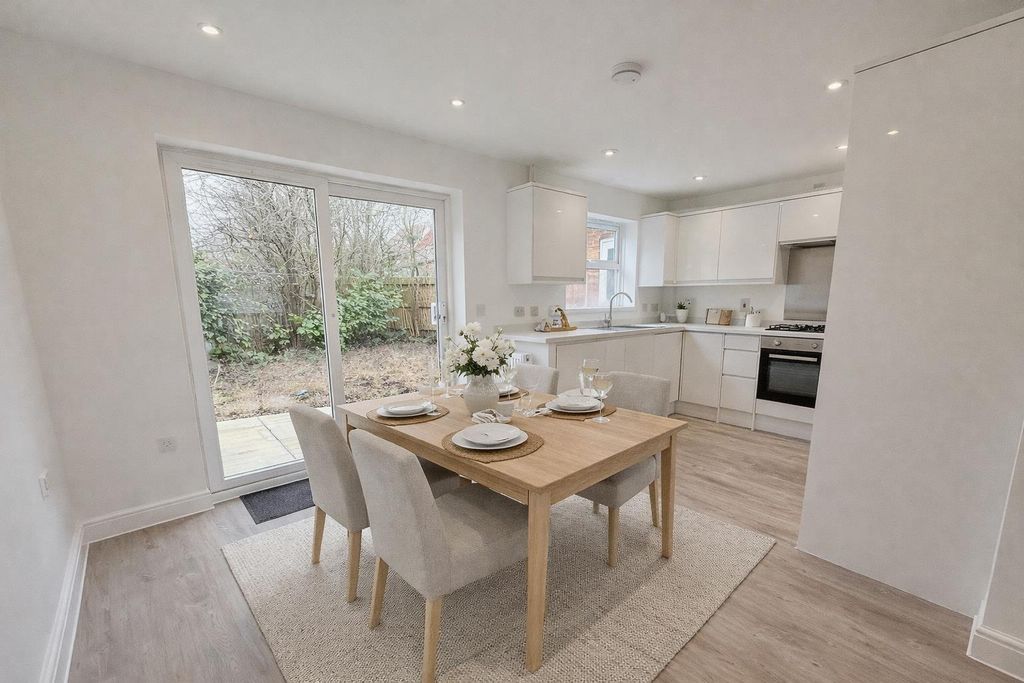 Property photo 3 of 13 03_47_30 Pm.Png