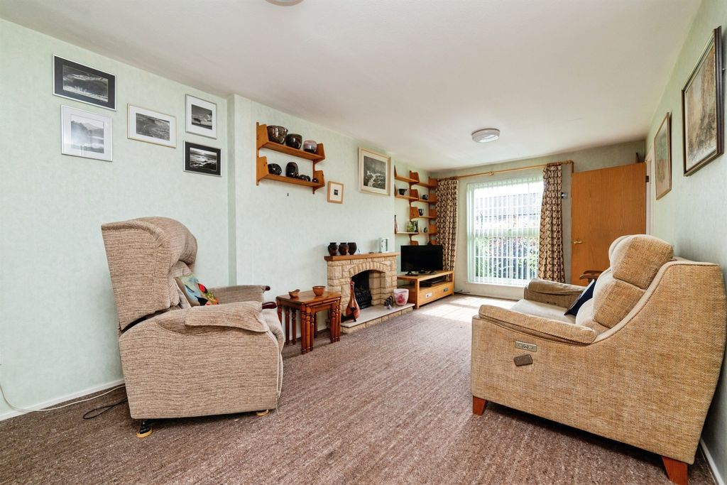 Property photo 3 of 18