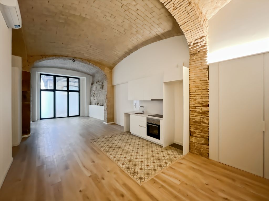 Property photo 2 of 26