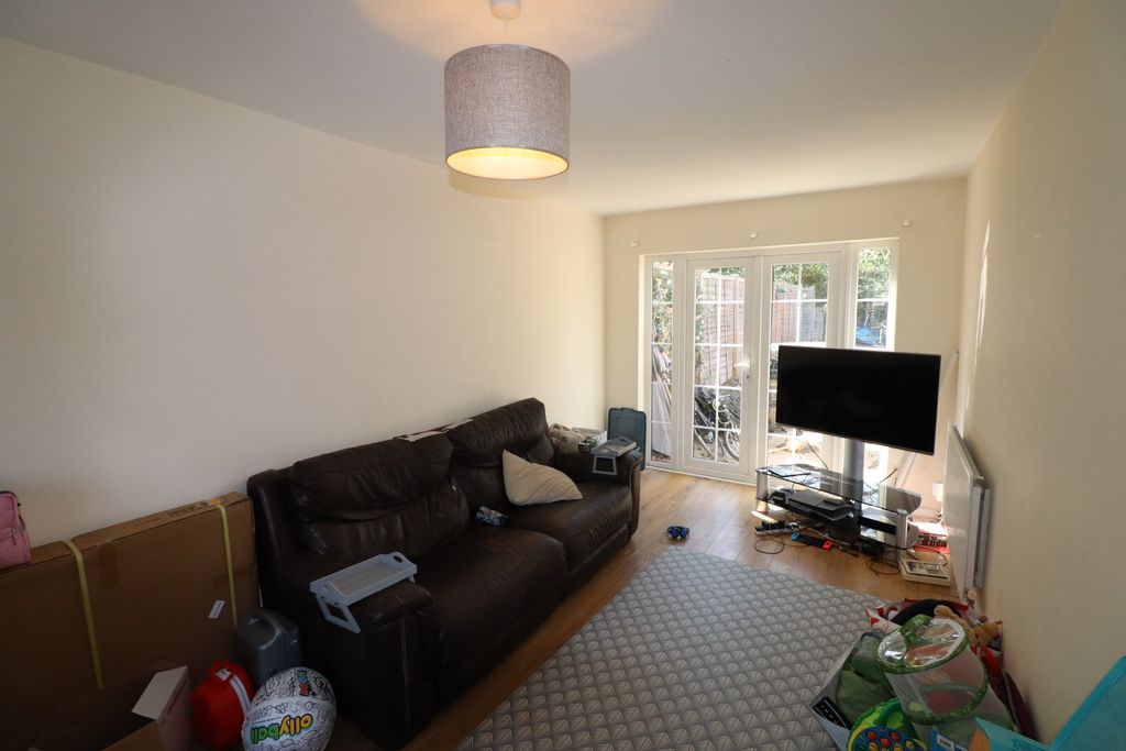Property photo 2 of 7