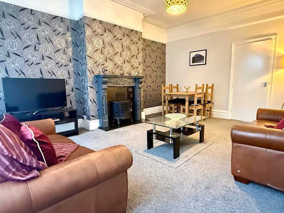 Property photo 2 of 13 Lounge Dining Room