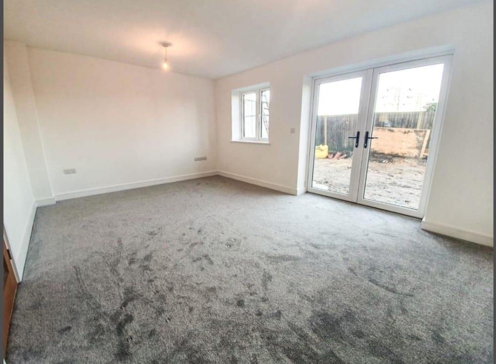 Property photo 2 of 8 113Fe78d-245d-4E5A-A446-3A9Cfa663915.Jpg
