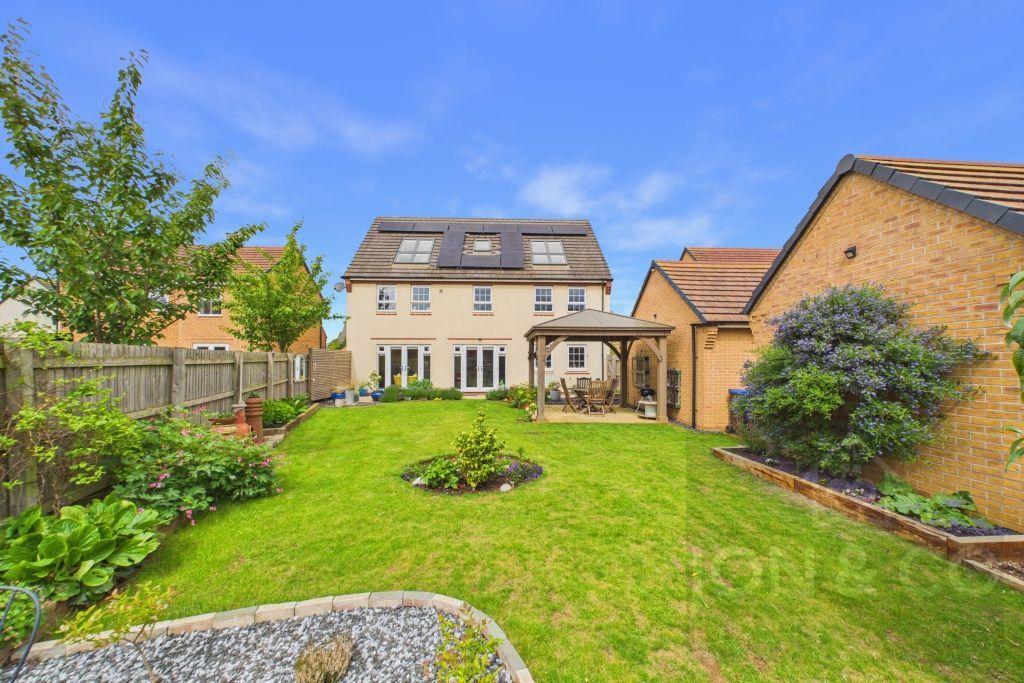 Property photo 2 of 32