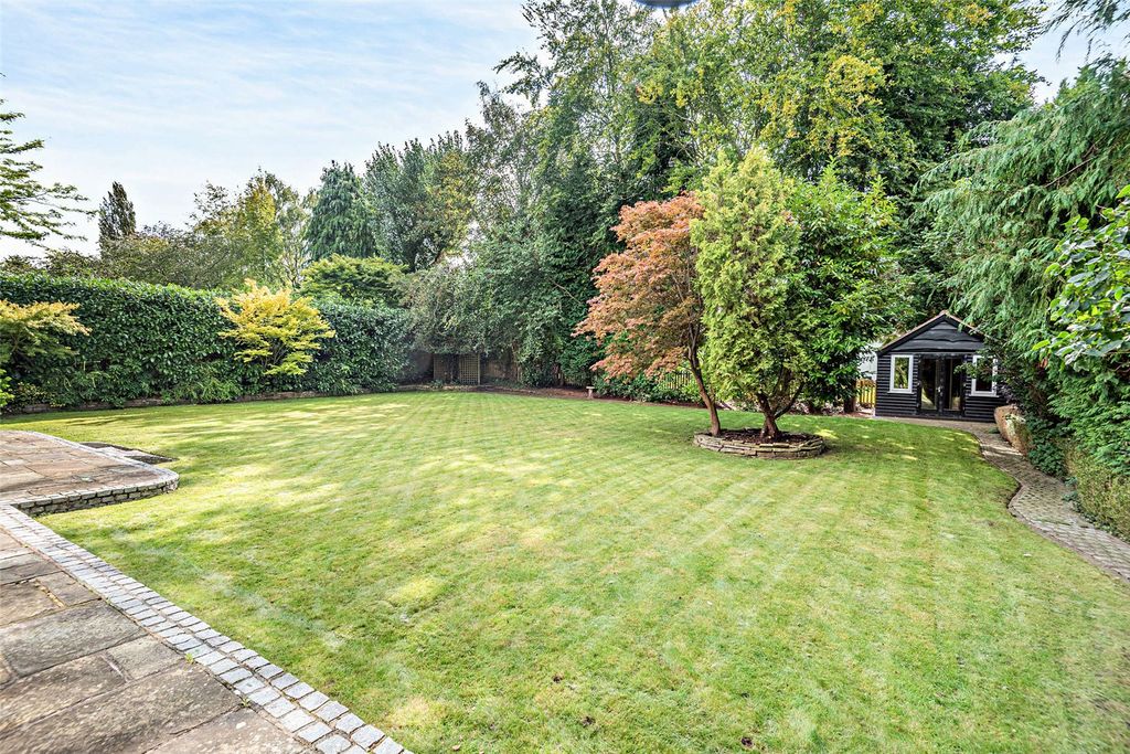 Property photo 3 of 35 Garden