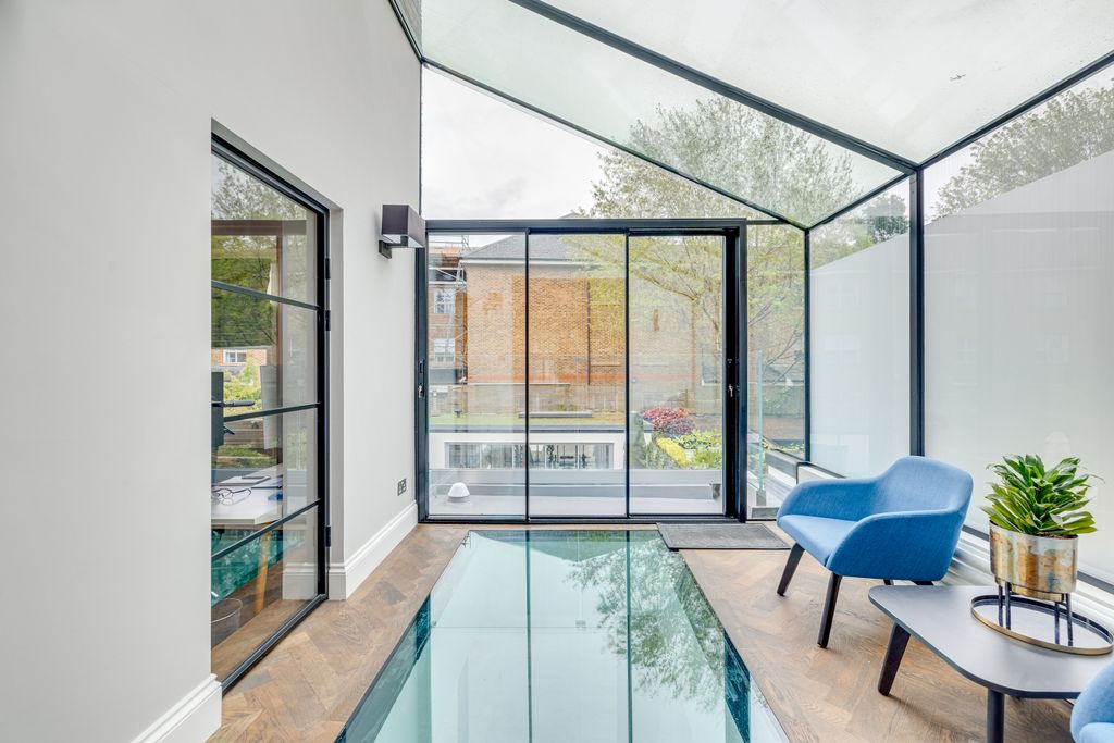 Property photo 1 of 22