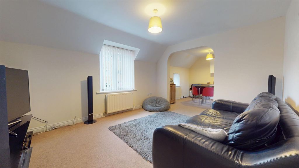 Property photo 2 of 11 12112025_130547.Jpg