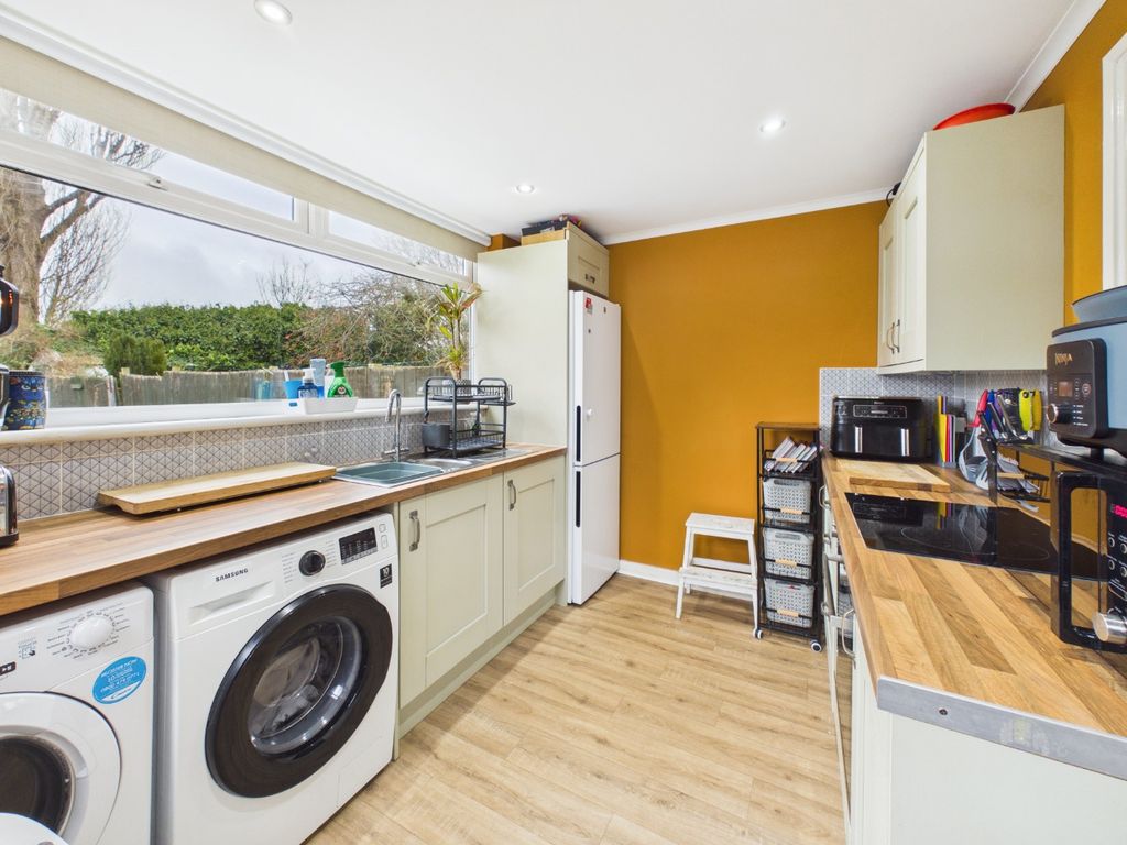 Property photo 2 of 15 4756735