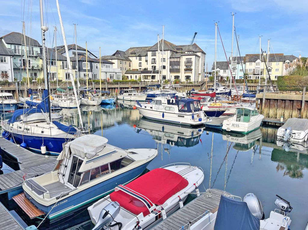 Property photo 2 of 16 Photo 2