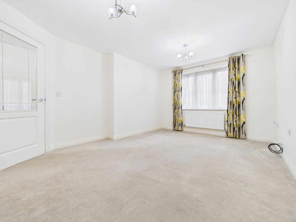 Property photo 2 of 24