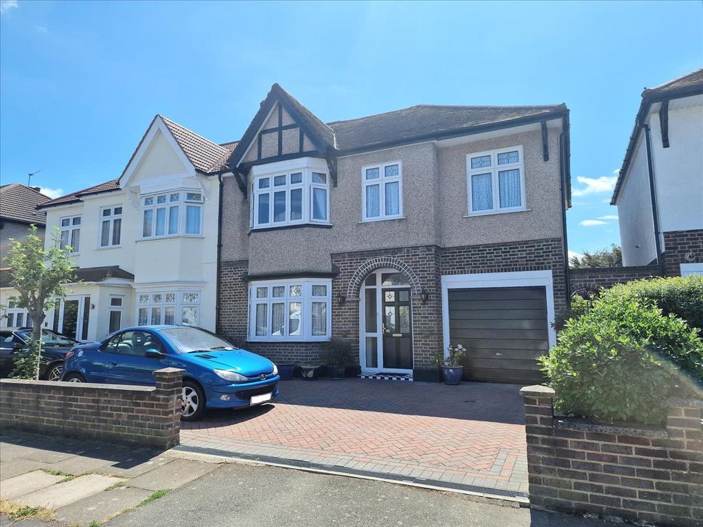 Property photo 1 of 18