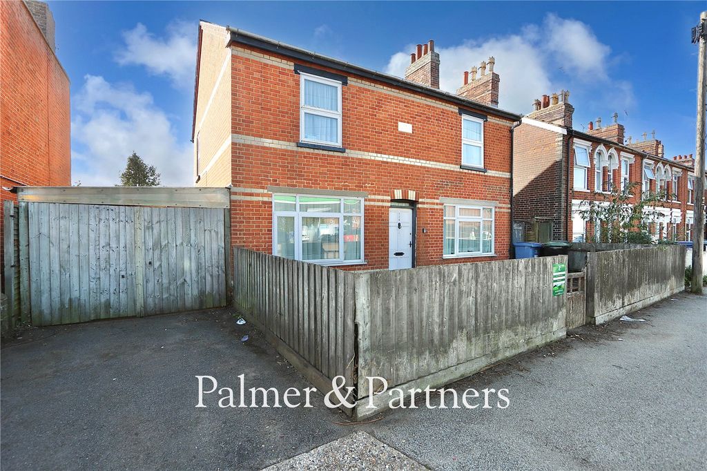 Property photo 2 of 11 Picture No. 18