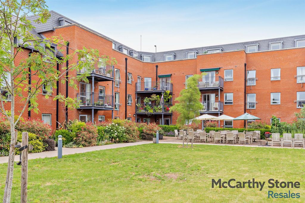 Additional image 32 of 2 bed flat for saleMonument Place, Endless Street, Salisbury SP1
