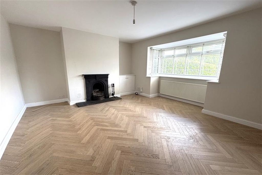 Property photo 3 of 15 (Main)
