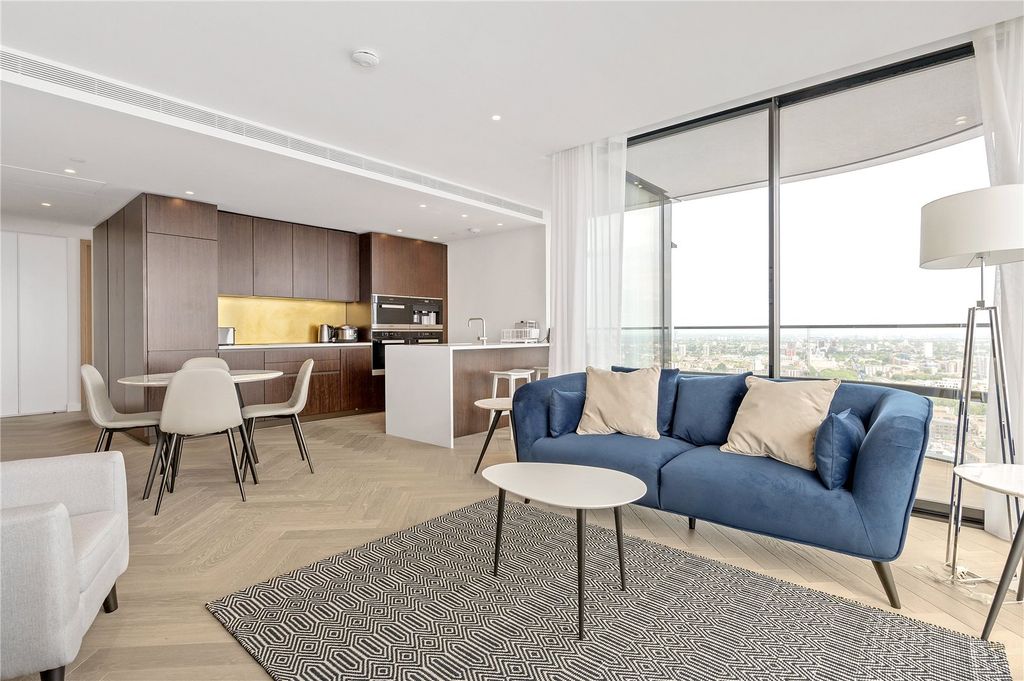 Property photo 1 of 17 Reception/ Kitchen