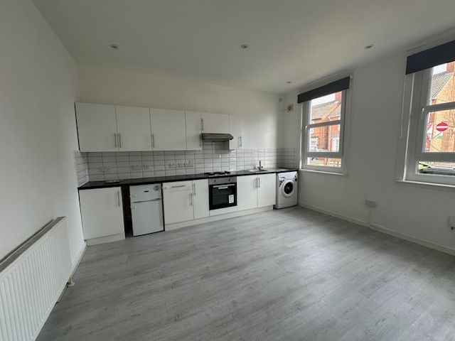 Property photo 1 of 18 Image