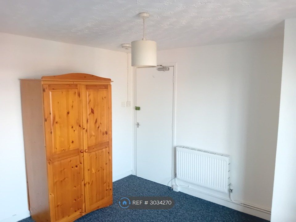 Property photo 1 of 3