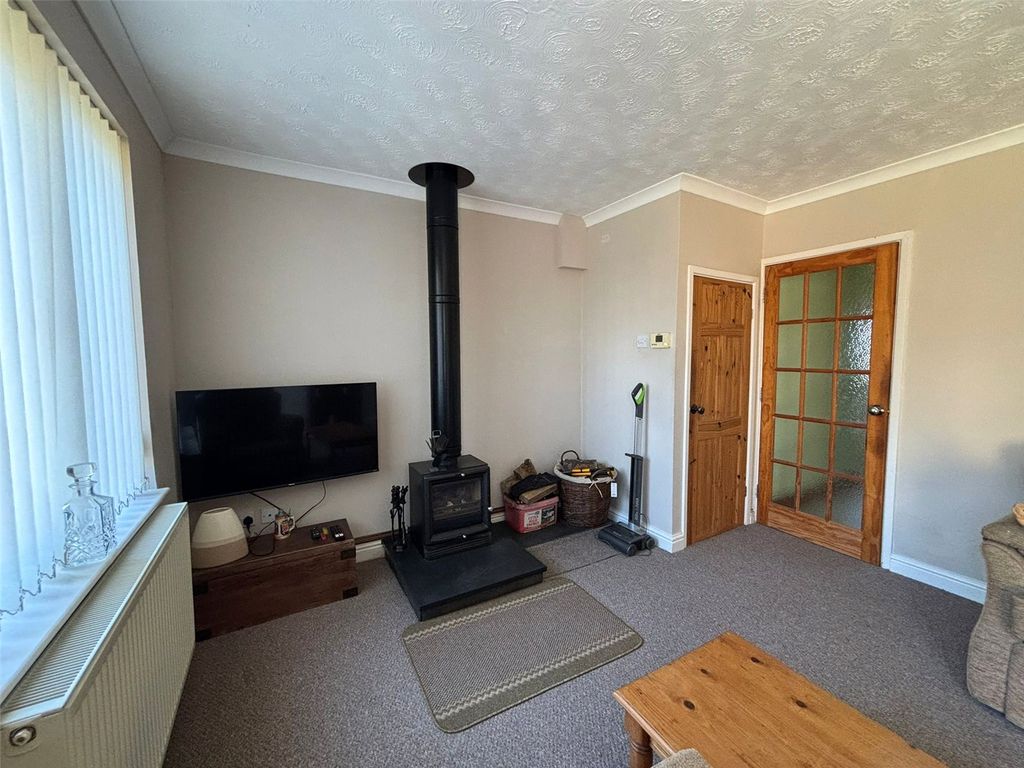 Property photo 2 of 25 Picture No. 08