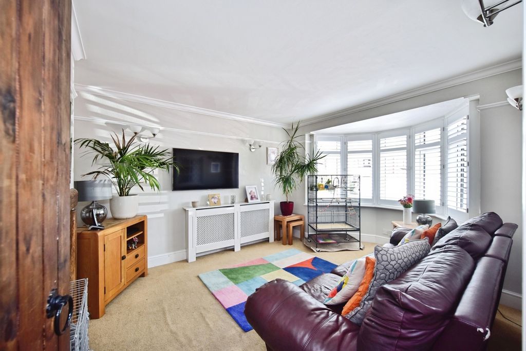 Property photo 3 of 20 Pbox-Img.Jpg
