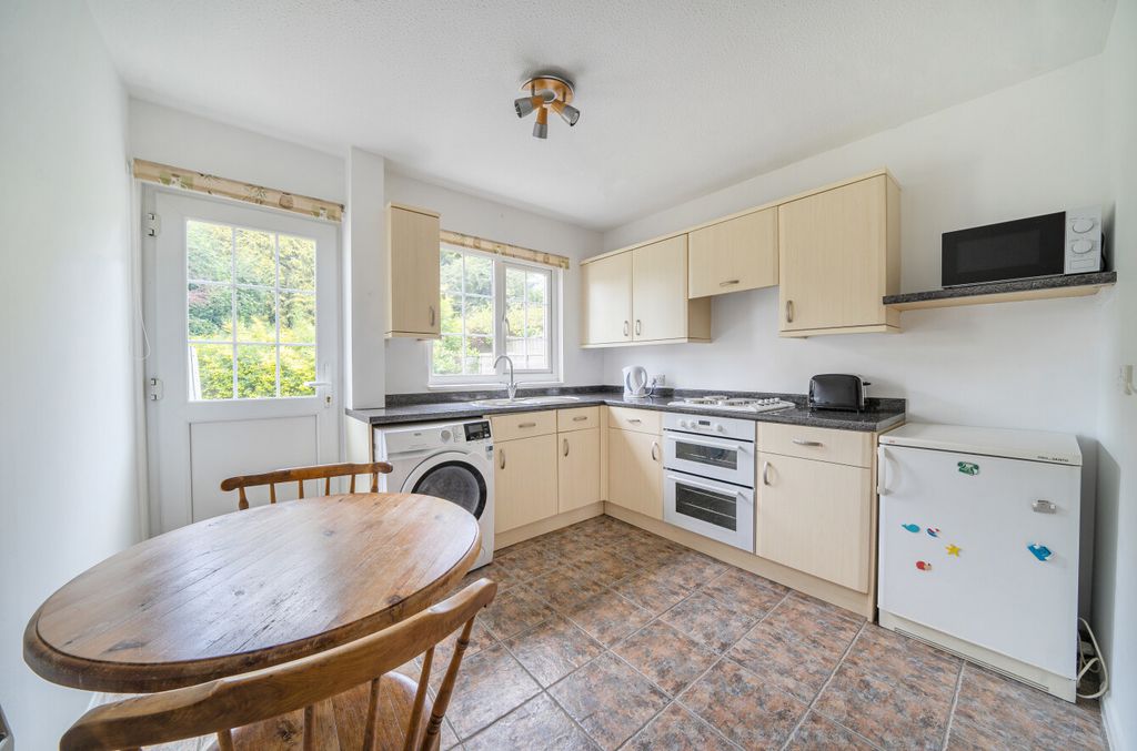 Property photo 2 of 20 1313924-8-6859A0F...