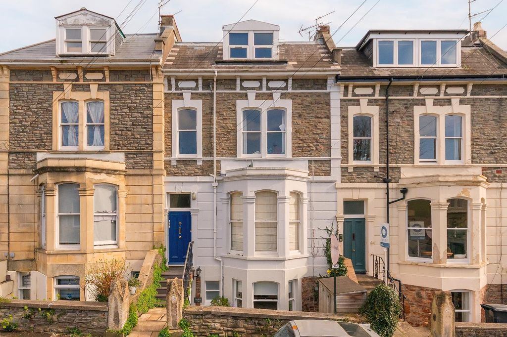 Property photo 2 of 34 G1F6Drcn - External B.Jpg