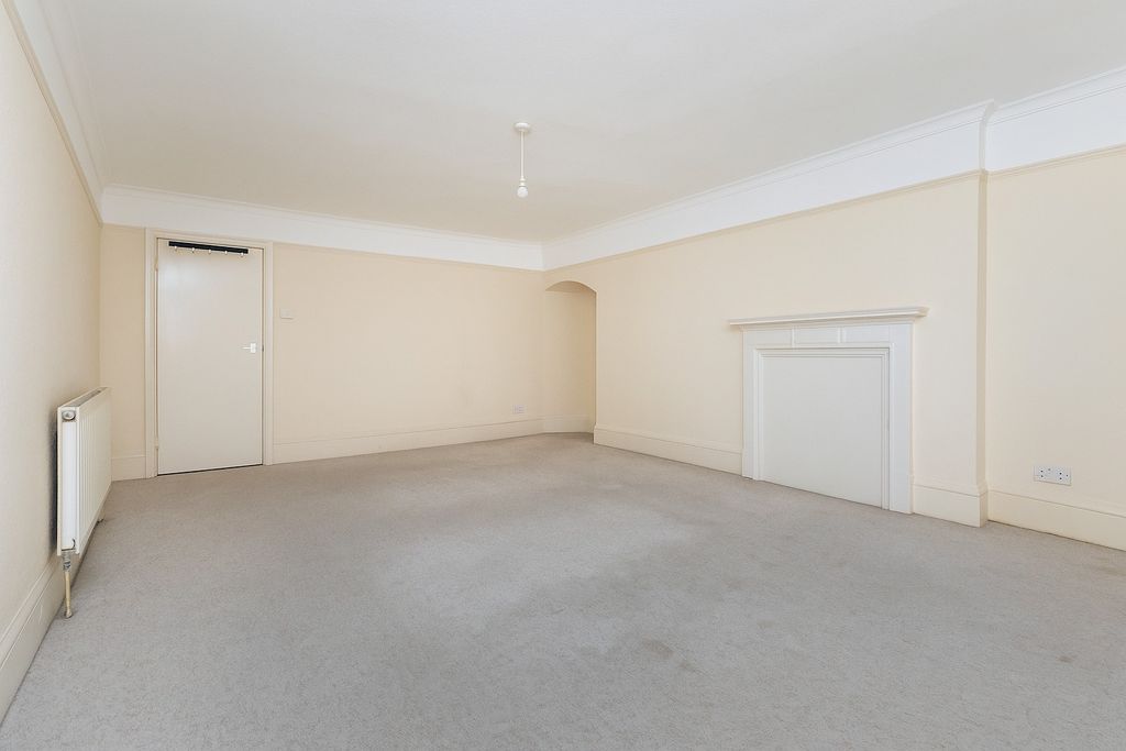 Property photo 2 of 7 4666981