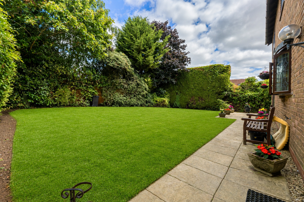 Property photo 2 of 31