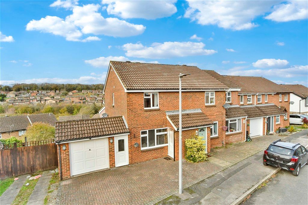 Property photo 2 of 9 External (Brochure)