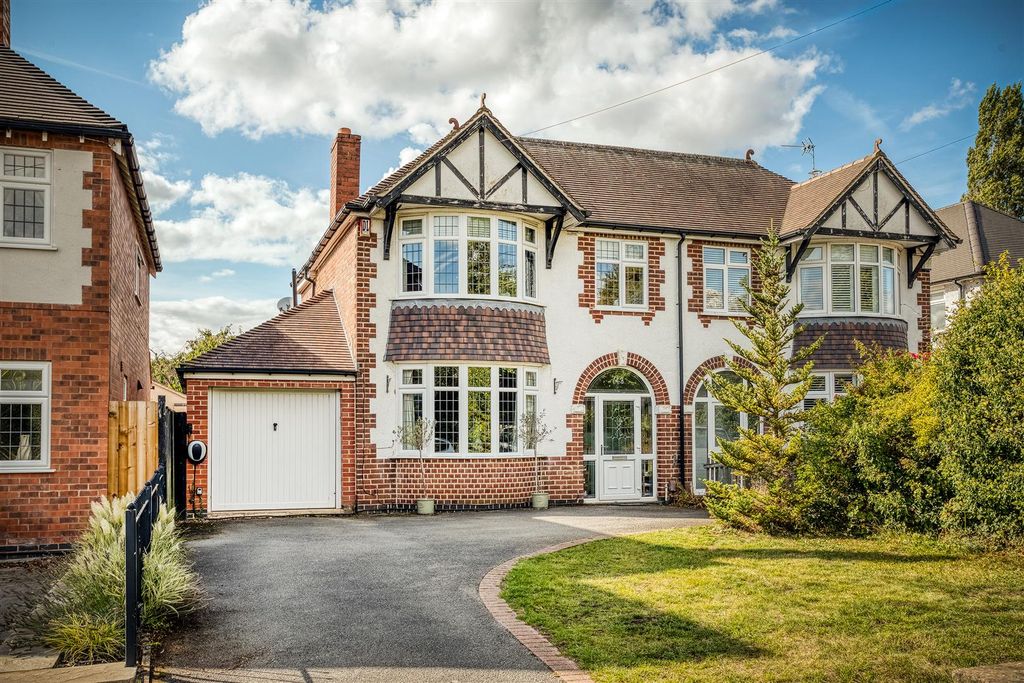 Property photo 1 of 33