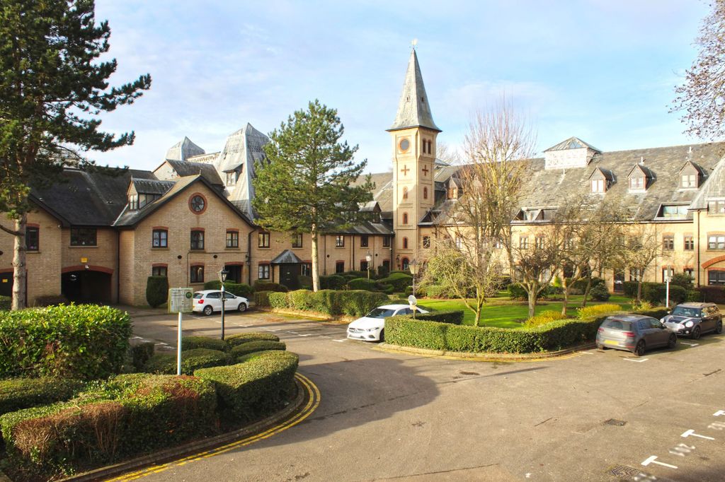 Property photo 1 of 11