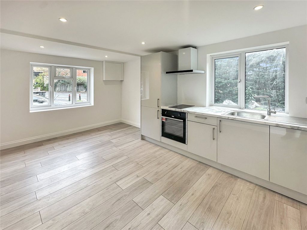 Property photo 3 of 15 Picture No. 12