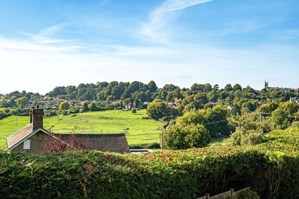 Property photo 3 of 17