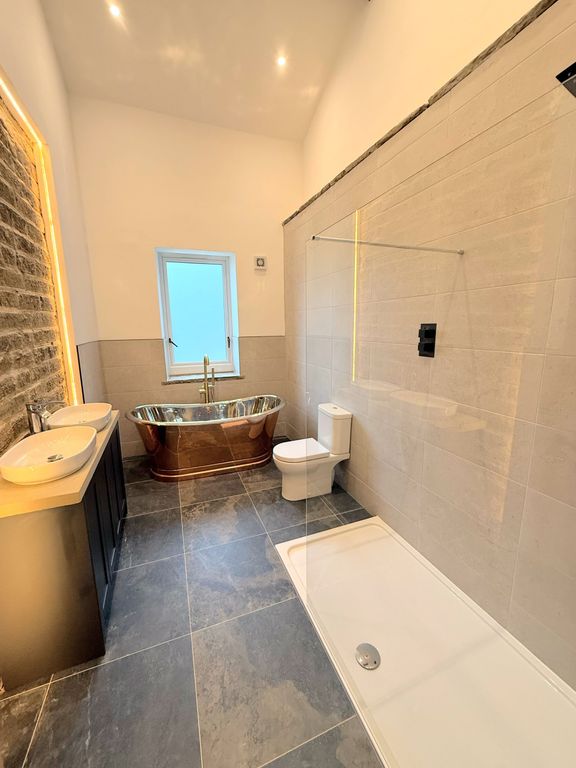 Property photo 3 of 43