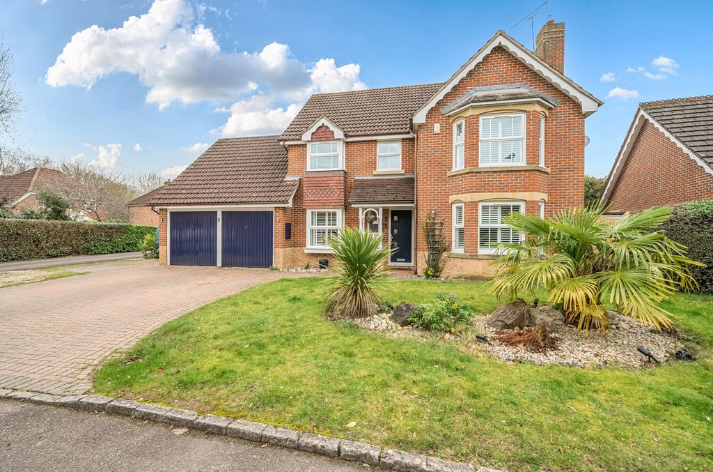 Property photo 1 of 18 1420873-1-69A0408...