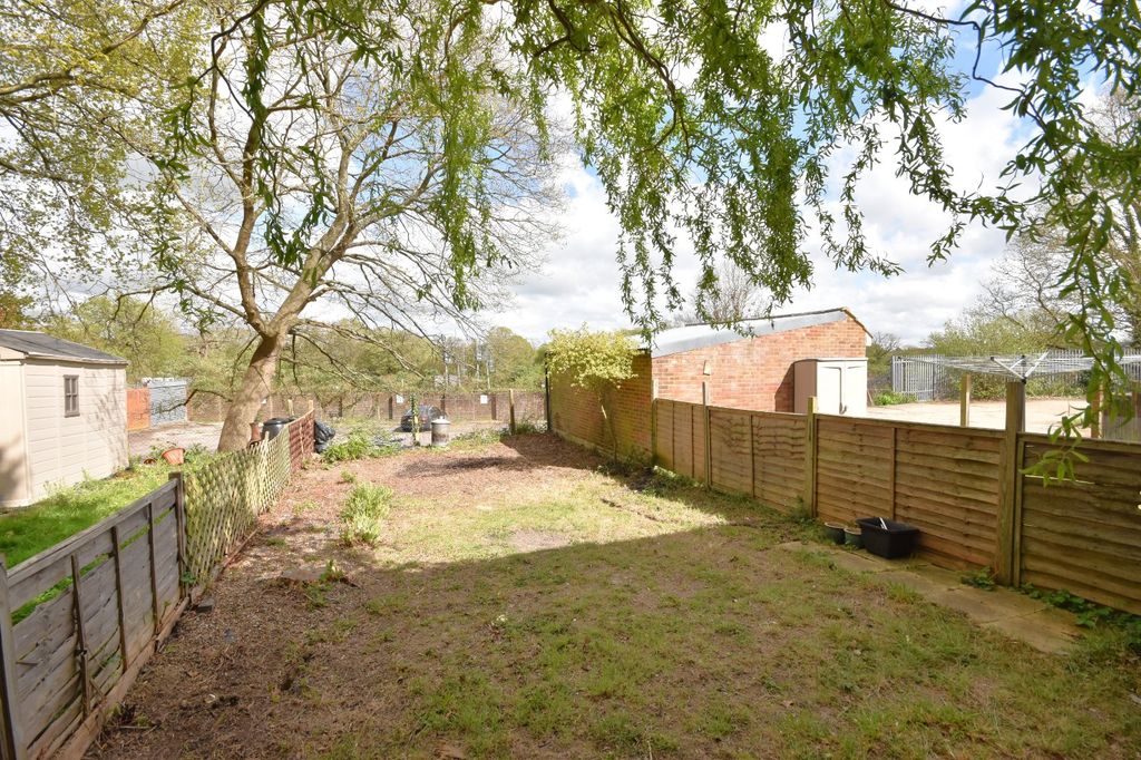 Property photo 2 of 11 Picture No. 17