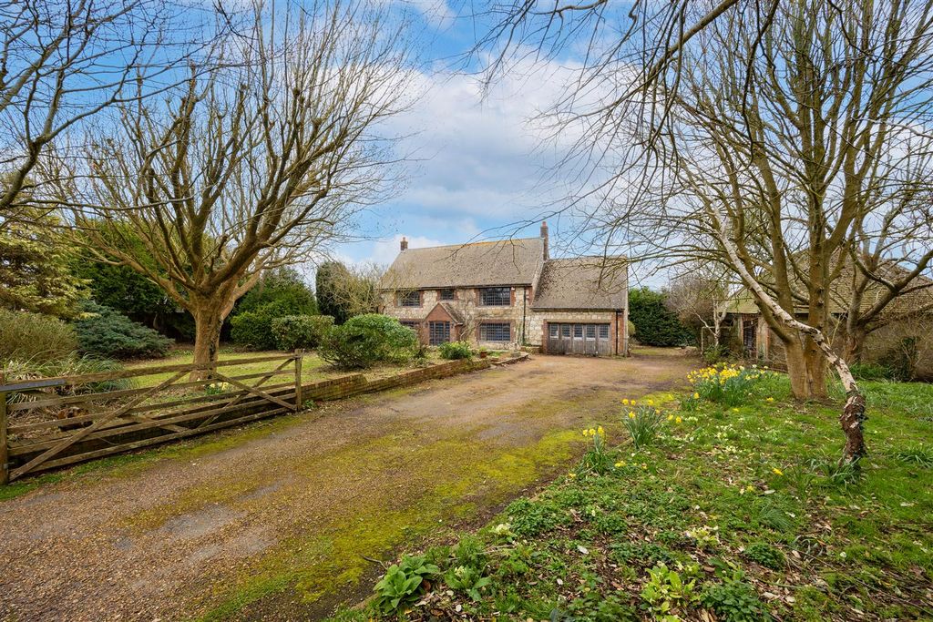 Property photo 1 of 14 Wellow_Spence Willard.Jpg