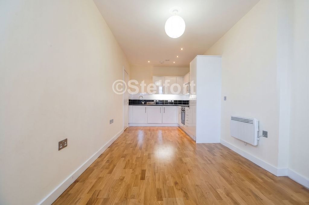 Property photo 1 of 9