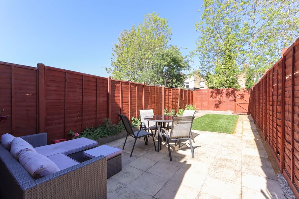 Property photo 3 of 13 Picture No. 12