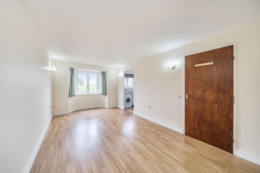 Property photo 2 of 20 1343944-9-68Ad80F...