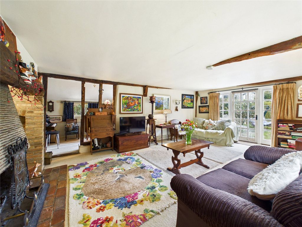 Property photo 2 of 15 Picture No. 11