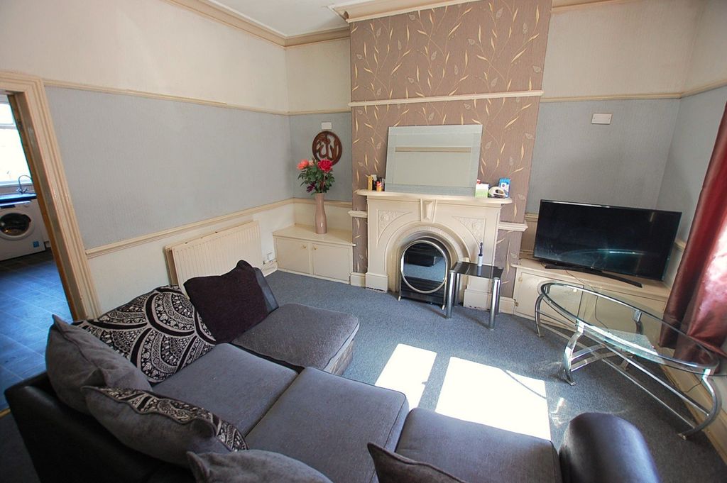 Property photo 3 of 16 Picture No. 24